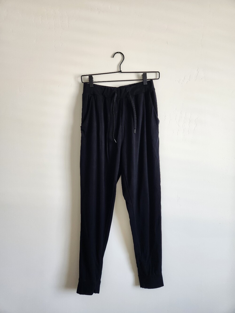 Cozy Earth Brushed Bamboo Jogger Pants Size Medium - Picture 2 of 10